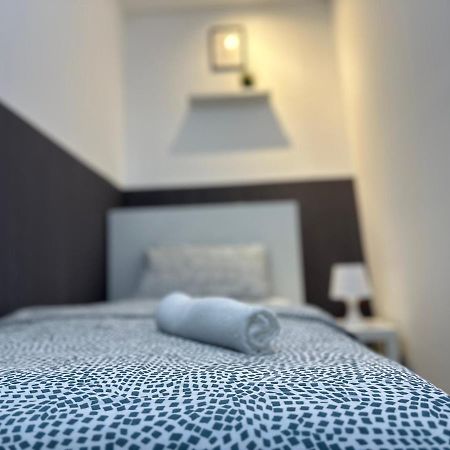 Traveller Partition Room In Al Barsha 1 Near Metro 두바이 외부 사진