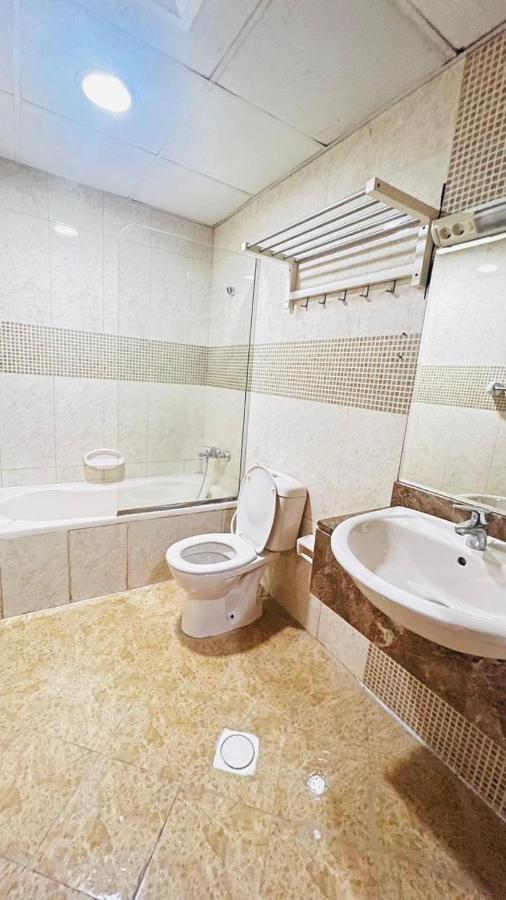 Traveller Partition Room In Al Barsha 1 Near Metro 두바이 외부 사진
