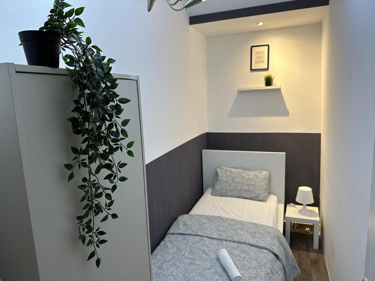 Traveller Partition Room In Al Barsha 1 Near Metro 두바이 외부 사진