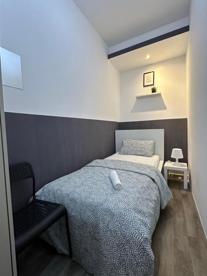 Traveller Partition Room In Al Barsha 1 Near Metro 두바이 외부 사진