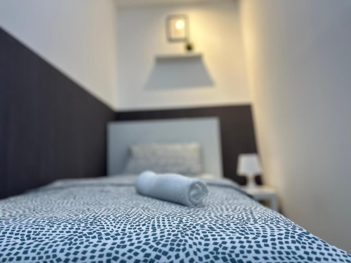 Traveller Partition Room In Al Barsha 1 Near Metro 두바이 외부 사진